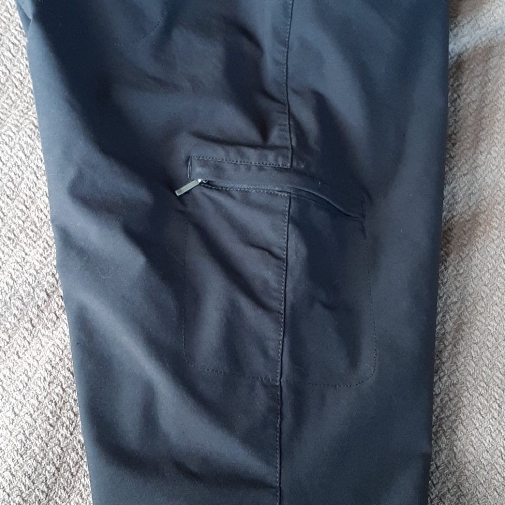 Capri pants - Picture 9 of 9